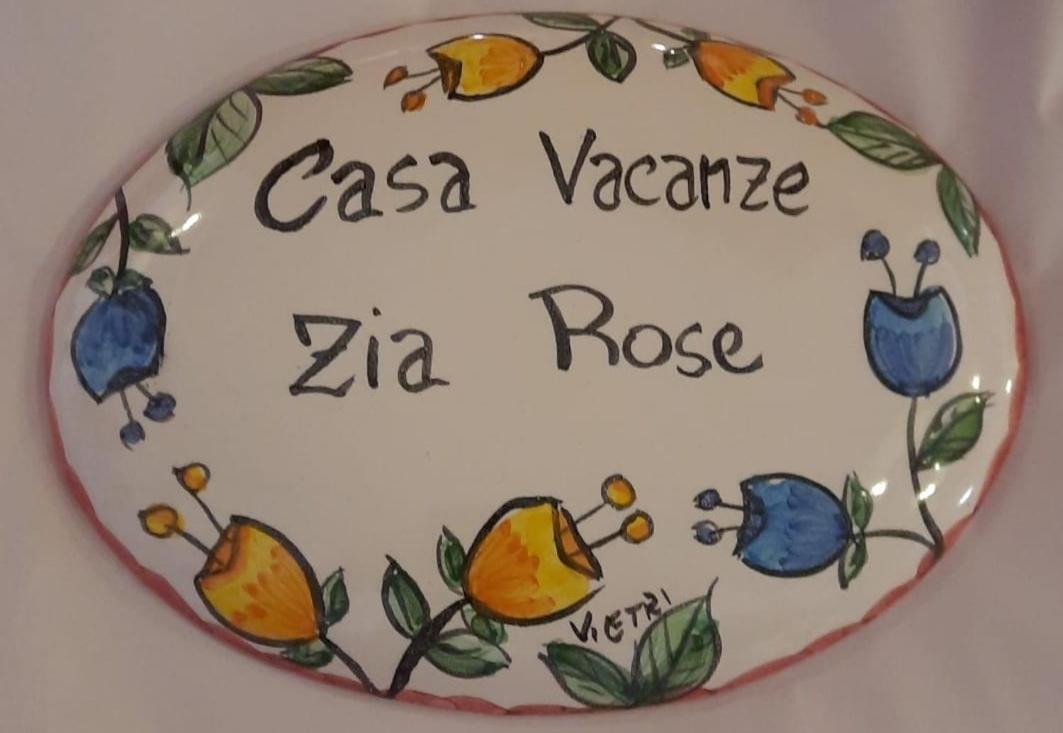 Casa Vacanze Zia Rose Neapel Exteriör bild